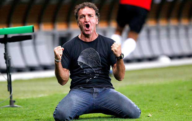 Atlético Mineiro coach Cuca celebrates